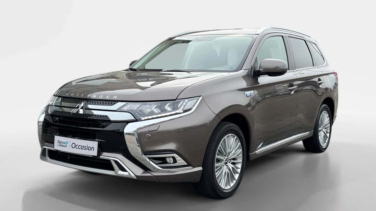 Mitsubishi Outlander (2019) — foto 1