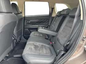 Mitsubishi Outlander (2019) thumbnail 12