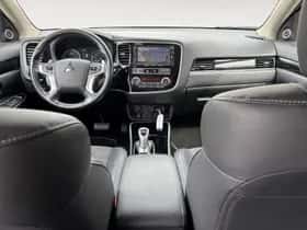 Mitsubishi Outlander (2019) thumbnail 21