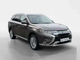 Mitsubishi Outlander (2019) thumbnail 9