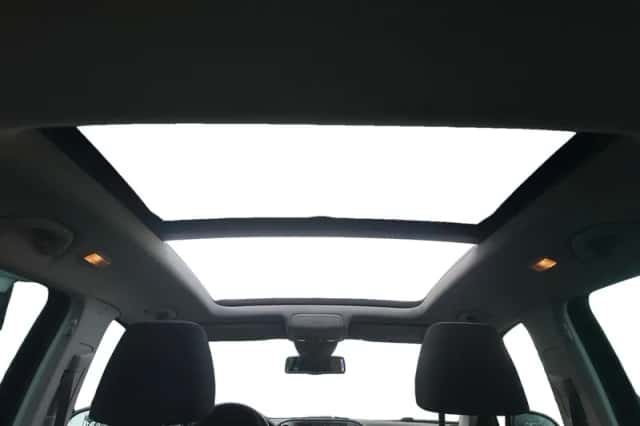 Volkswagen Tiguan (2015) thumbnail 12