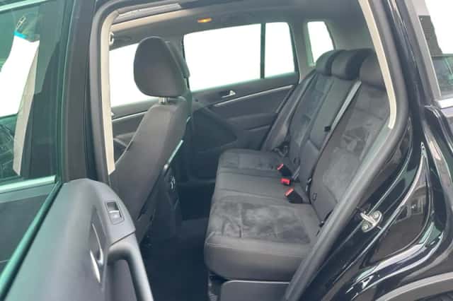Volkswagen Tiguan (2015) thumbnail 15