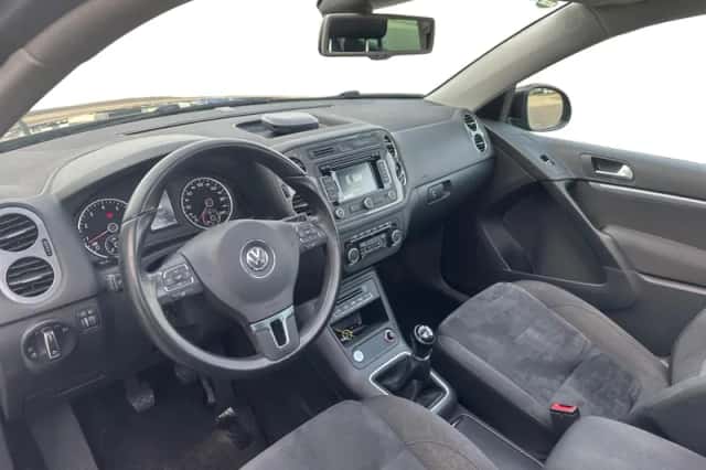 Volkswagen Tiguan (2015) thumbnail 19
