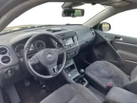 Volkswagen Tiguan (2015) thumbnail 19