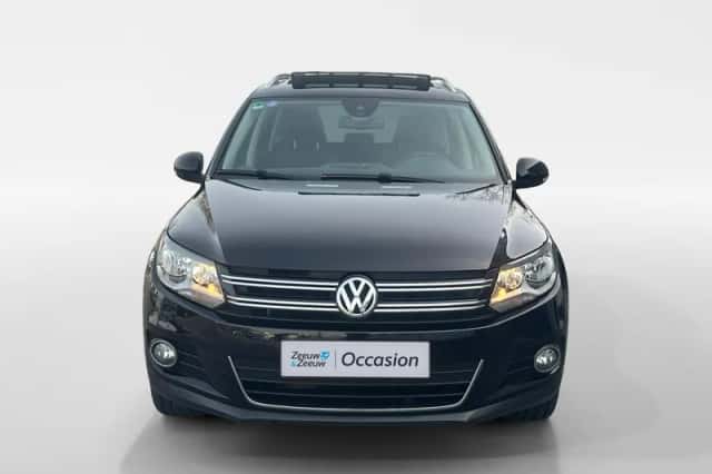 Volkswagen Tiguan (2015) thumbnail 3