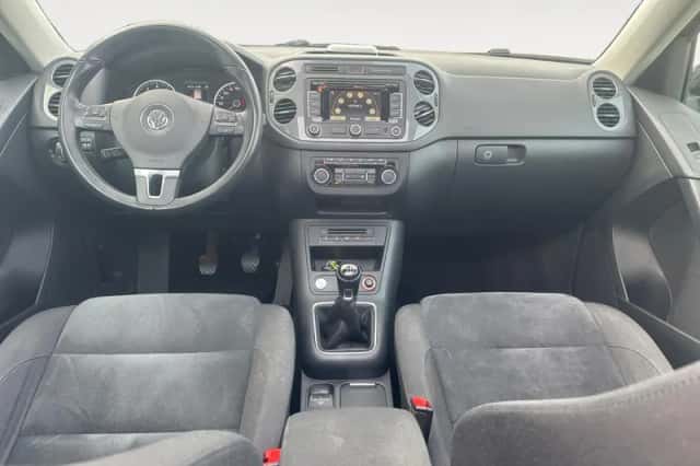 Volkswagen Tiguan (2015) thumbnail 24
