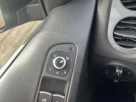 Volkswagen Tiguan (2015) thumbnail 26