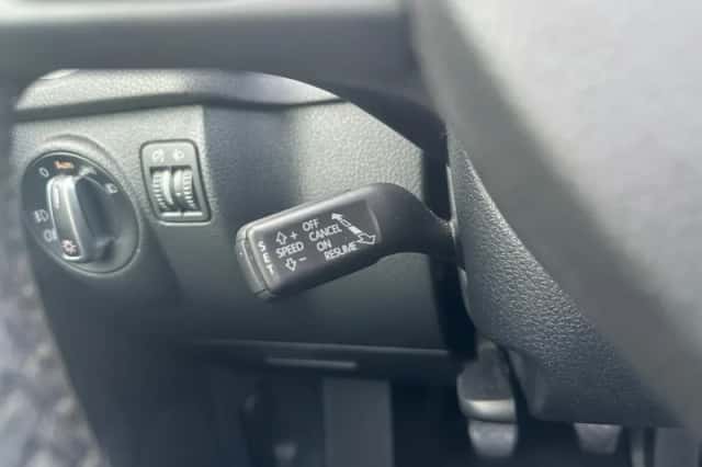 Volkswagen Tiguan (2015) thumbnail 27