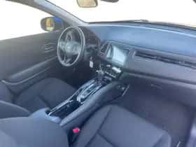 Honda HR-V (2018) thumbnail 10
