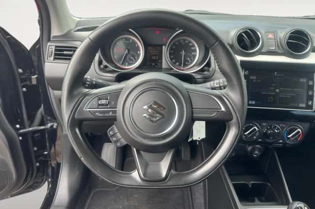 Suzuki Swift (2020) thumbnail 16