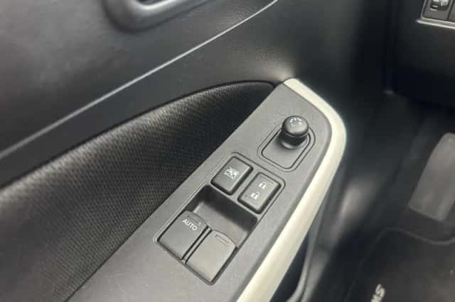 Suzuki Swift (2020) thumbnail 25