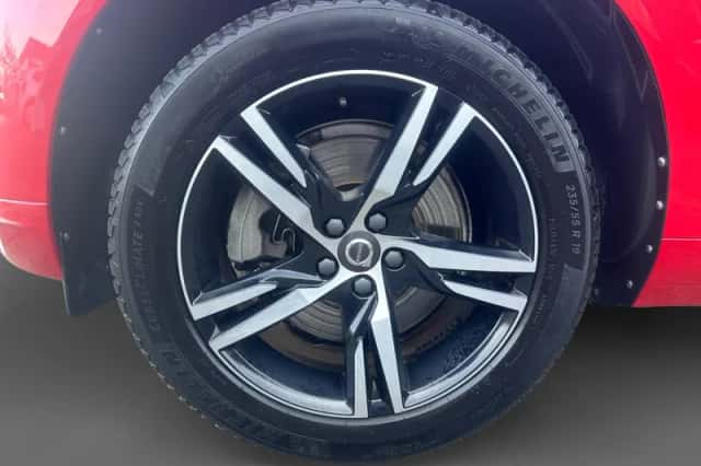 Volvo XC60 (2018) thumbnail 11