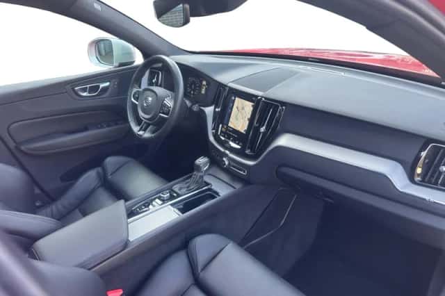 Volvo XC60 (2018) thumbnail 12