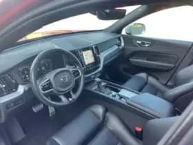 Volvo XC60 (2018) thumbnail 18