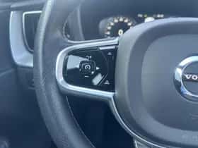 Volvo XC60 (2018) thumbnail 20