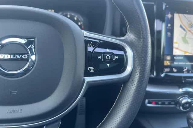 Volvo XC60 (2018) thumbnail 21