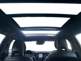 Volvo XC60 (2018) thumbnail 8