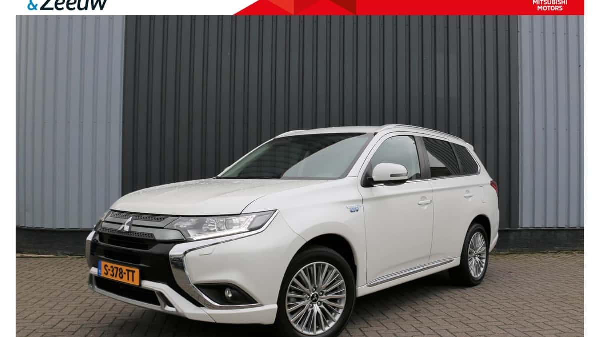 Mitsubishi Outlander (2021) — foto 1