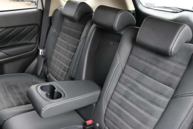 Mitsubishi Outlander (2021) thumbnail 12