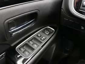 Mitsubishi Outlander (2021) thumbnail 17