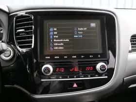 Mitsubishi Outlander (2021) thumbnail 18