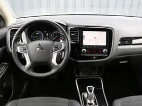 Mitsubishi Outlander (2021) thumbnail 24
