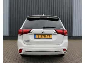 Mitsubishi Outlander (2021) thumbnail 5