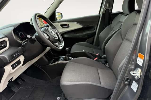 Suzuki Swift (2025) thumbnail 5
