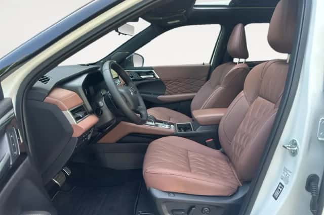 Mitsubishi Outlander (2025) thumbnail 12