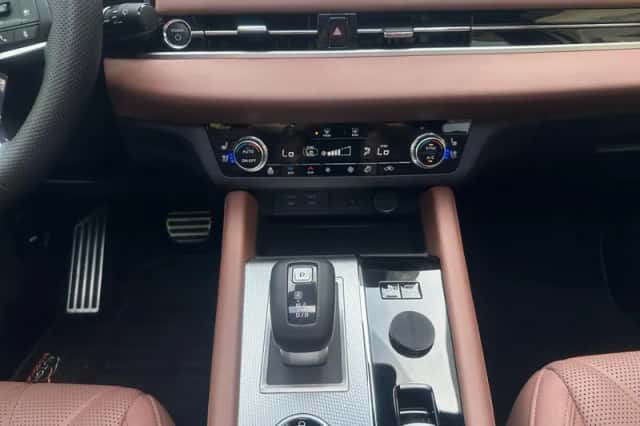 Mitsubishi Outlander (2025) thumbnail 14