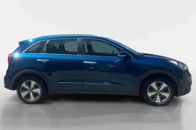 Kia Niro (2017) thumbnail 3