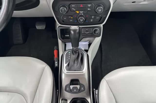 Jeep Renegade (2019) thumbnail 14