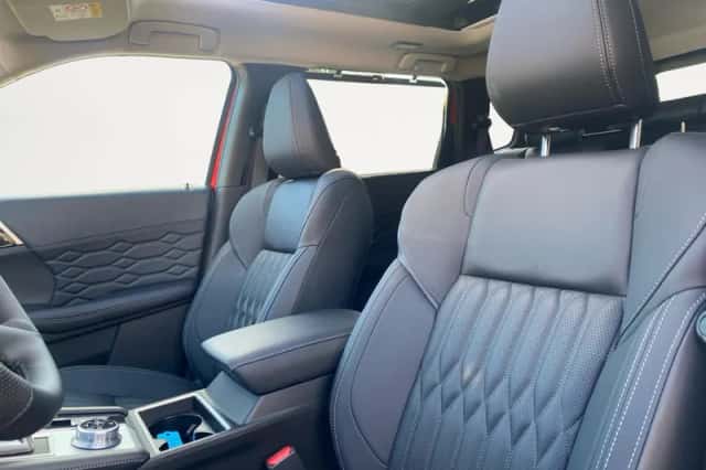 Mitsubishi Outlander (2026) thumbnail 17