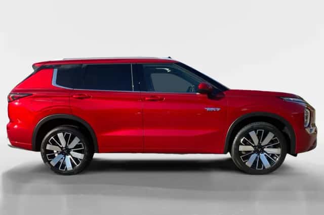 Mitsubishi Outlander (2026) thumbnail 4