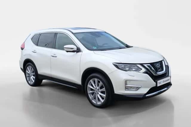 Nissan X-Trail (2018) thumbnail 2