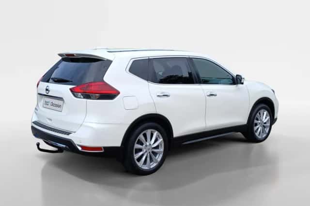 Nissan X-Trail (2018) thumbnail 3