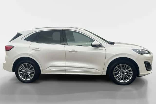 Ford Kuga (2023) thumbnail 4