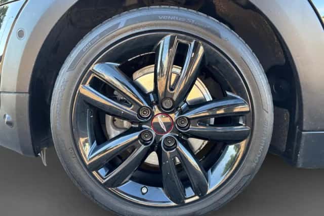 MINI Cooper (2018) thumbnail 5