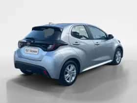 Toyota Yaris (2025) thumbnail 2