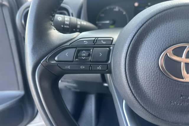 Toyota Yaris (2025) thumbnail 17