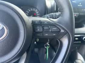 Toyota Yaris (2025) thumbnail 18