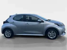 Toyota Yaris (2025) thumbnail 4