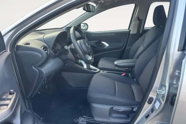 Toyota Yaris (2025) thumbnail 5