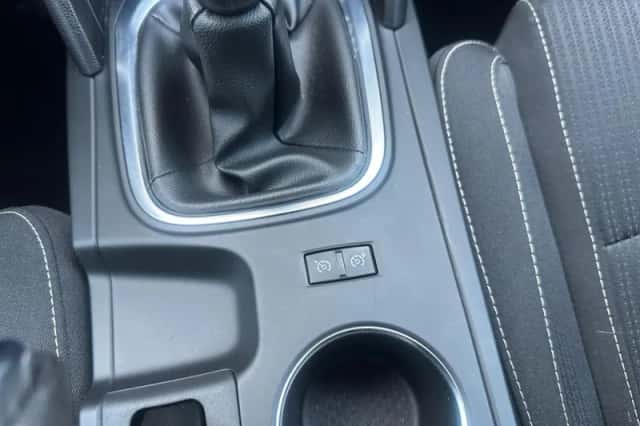 Renault Mégane (2018) thumbnail 30