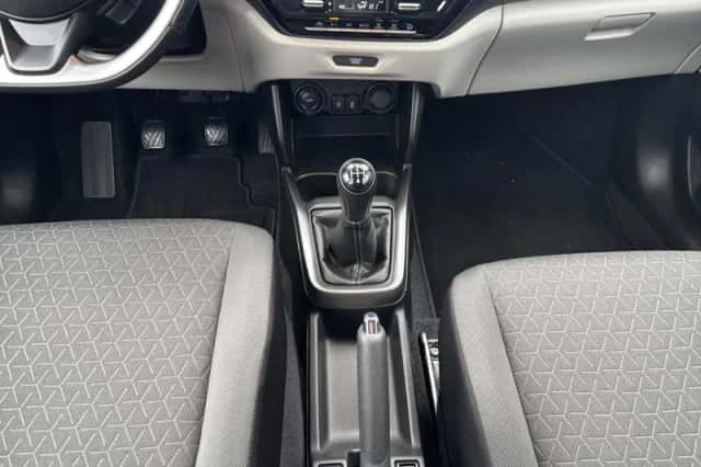 Suzuki Swift (2025) thumbnail 7