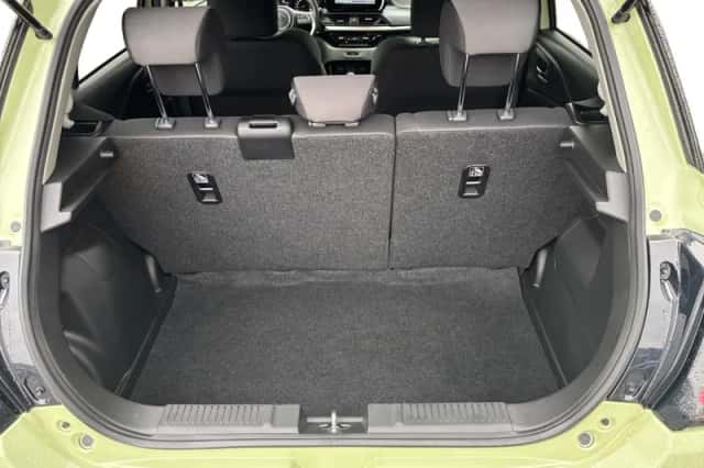 Suzuki Swift (2025) thumbnail 9