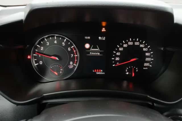 Suzuki Swift (2025) thumbnail 23