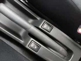 Suzuki Swift (2025) thumbnail 6