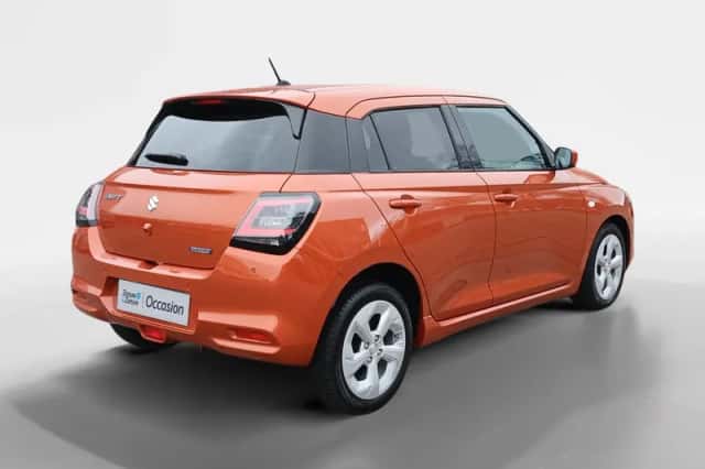 Suzuki Swift (2025) thumbnail 2