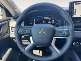 Mitsubishi Outlander (2026) thumbnail 18